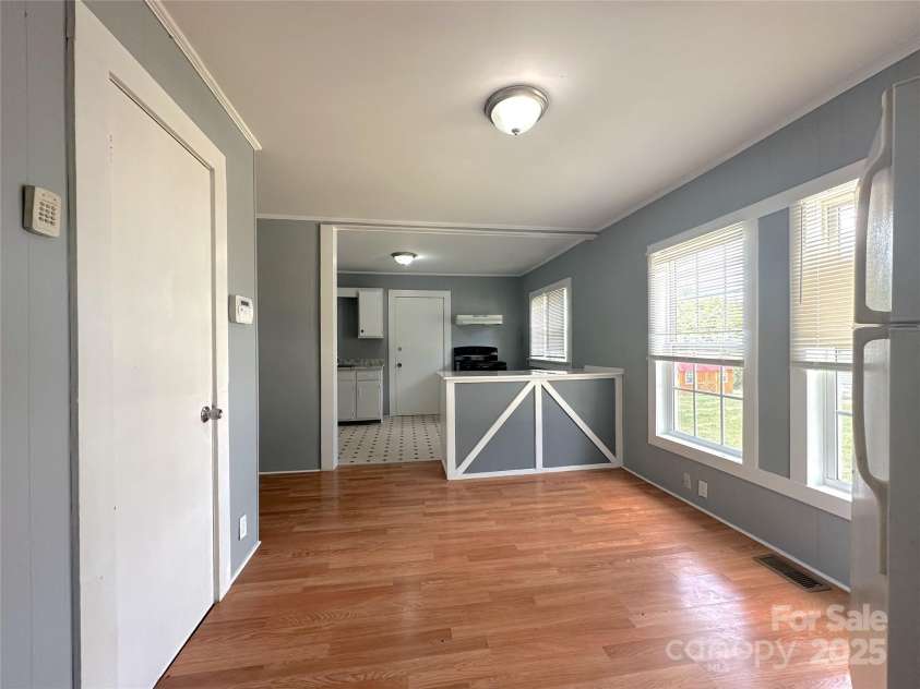815 Weldon Street, Gastonia, NC 28052.  MLS# CAR4288769, YatesRealty ID 33969. 