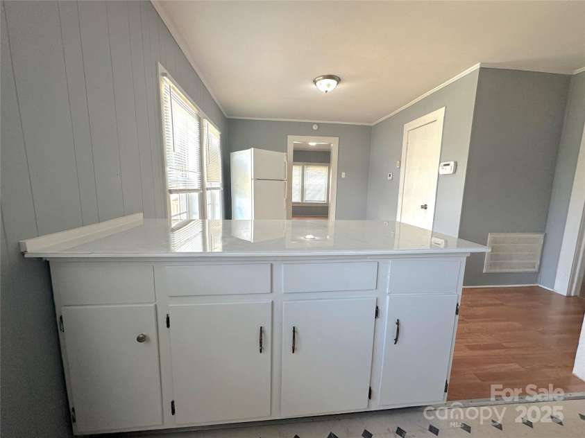 815 Weldon Street, Gastonia, NC 28052.  MLS# CAR4288769, YatesRealty ID 33969. 