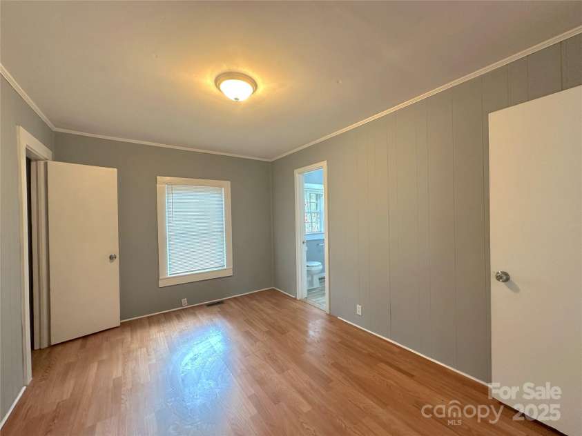 815 Weldon Street, Gastonia, NC 28052.  MLS# CAR4288769, YatesRealty ID 33969. 