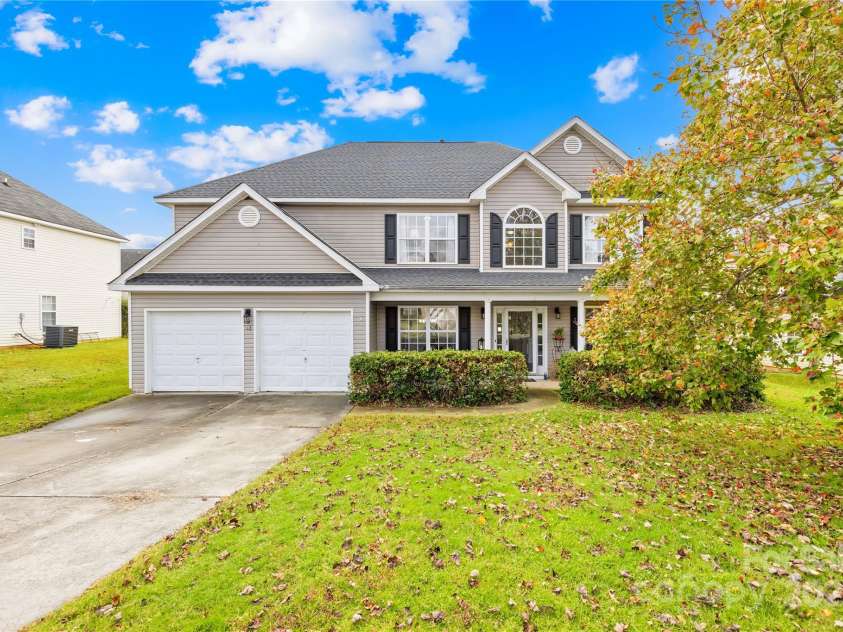 112 Saye Place, Mooresville, NC 28115.  MLS# CAR4238613, YatesRealty ID 3397. 