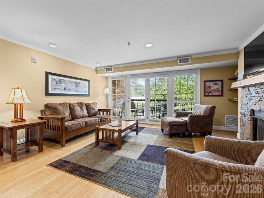 310 Bowling Park Road, Asheville, NC 28803.  MLS# CAR4398143, YatesRealty ID 33970. 