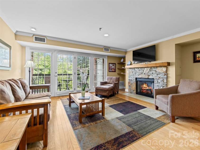 310 Bowling Park Road, Asheville, NC 28803.  MLS# CAR4398143, YatesRealty ID 33970. 