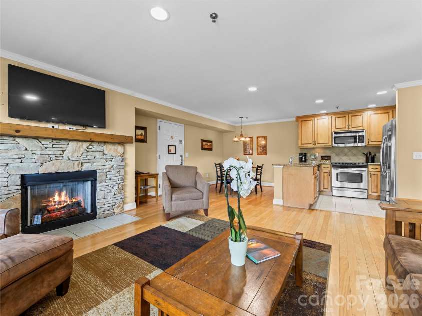 310 Bowling Park Road, Asheville, NC 28803.  MLS# CAR4398143, YatesRealty ID 33970. 
