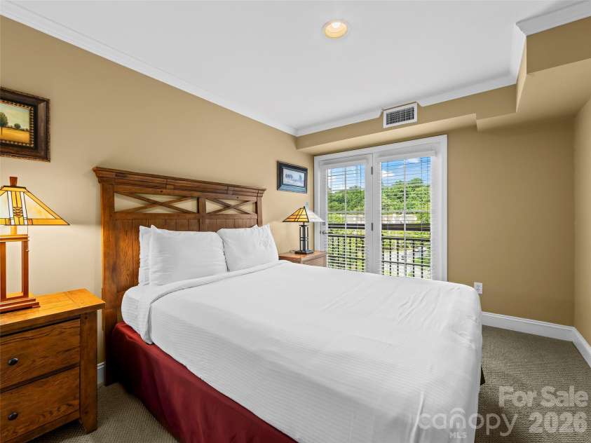 310 Bowling Park Road, Asheville, NC 28803.  MLS# CAR4398143, YatesRealty ID 33970. 