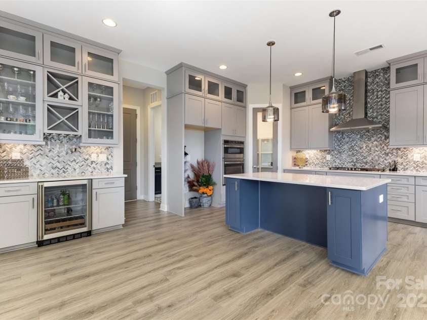 6059 Ancestry Trail, Indian Land, SC 29707.  MLS# CAR4289707, YatesRealty ID 33970. Model home-like upgraded kitchen