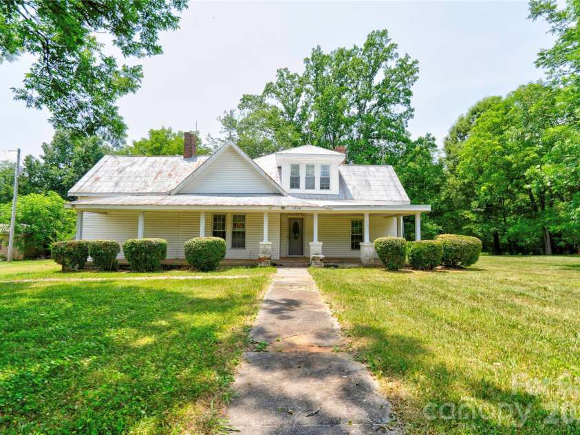 1813 Saint Marks Church Road, Crouse, NC 28033.  MLS# CAR4396855, YatesRealty ID 33971. 