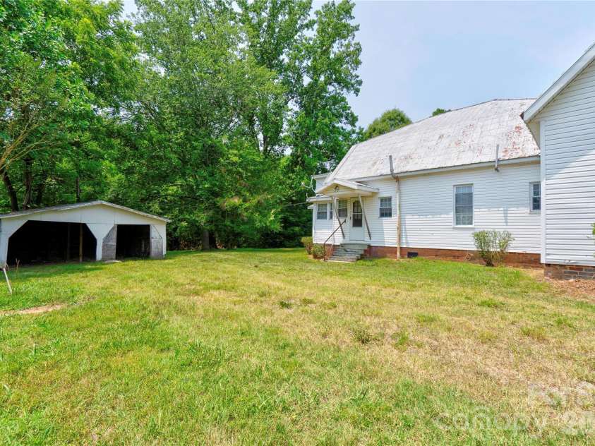1813 Saint Marks Church Road, Crouse, NC 28033.  MLS# CAR4396855, YatesRealty ID 33971. 