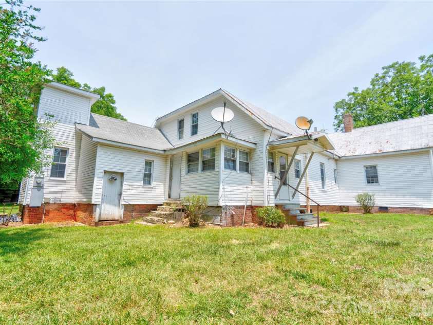 1813 Saint Marks Church Road, Crouse, NC 28033.  MLS# CAR4396855, YatesRealty ID 33971. 