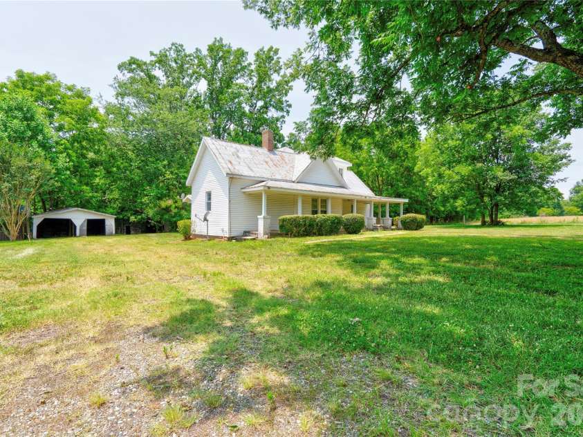 1813 Saint Marks Church Road, Crouse, NC 28033.  MLS# CAR4396855, YatesRealty ID 33971. 