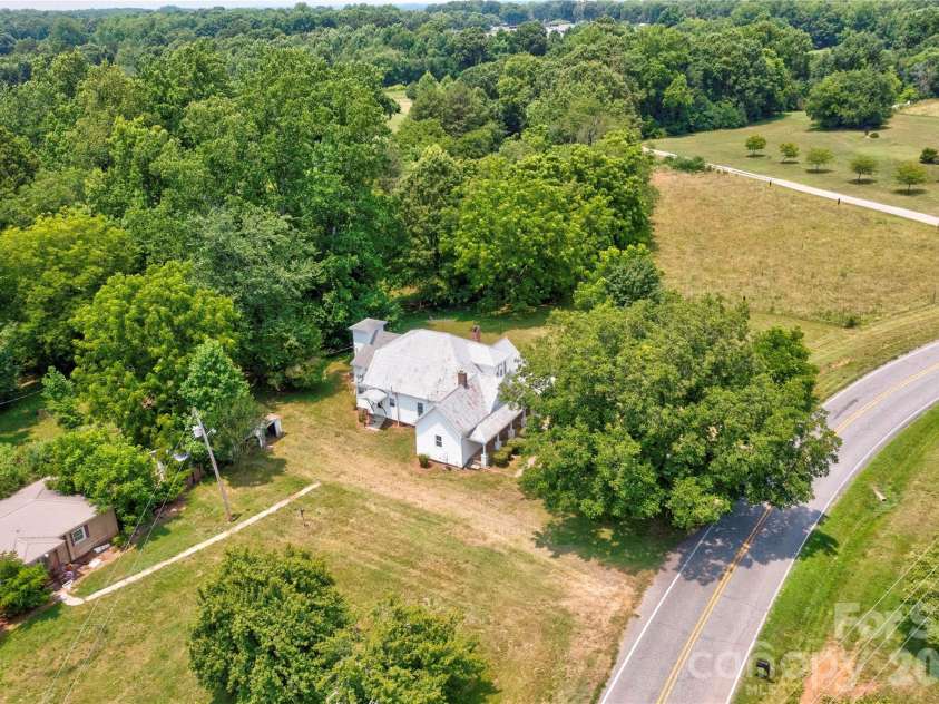 1813 Saint Marks Church Road, Crouse, NC 28033.  MLS# CAR4396855, YatesRealty ID 33971. 