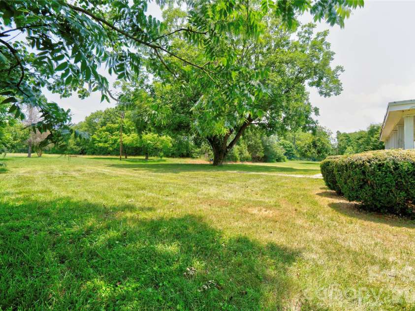 1813 Saint Marks Church Road, Crouse, NC 28033.  MLS# CAR4396855, YatesRealty ID 33971. 