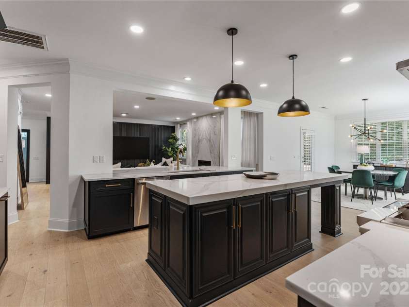 11009 Royal Colony Drive, Waxhaw, NC 28173.  MLS# CAR4295056, YatesRealty ID 33972. 