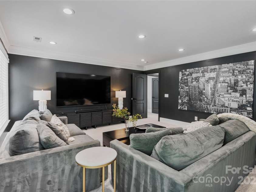 11009 Royal Colony Drive, Waxhaw, NC 28173.  MLS# CAR4295056, YatesRealty ID 33972. 