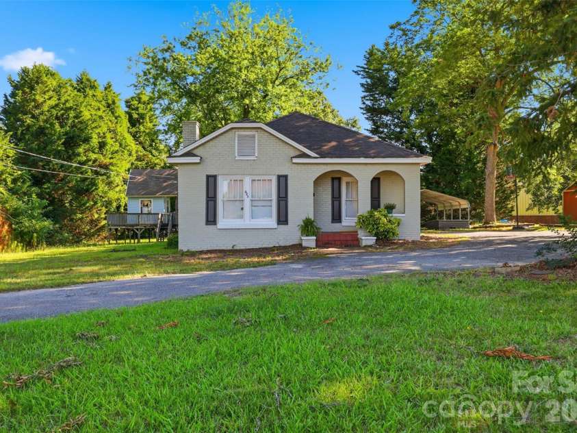 623 Ohio Avenue, Bessemer City, NC 28016.  MLS# CAR4398563, YatesRealty ID 33972. 