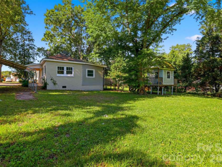 623 Ohio Avenue, Bessemer City, NC 28016.  MLS# CAR4398563, YatesRealty ID 33972. 