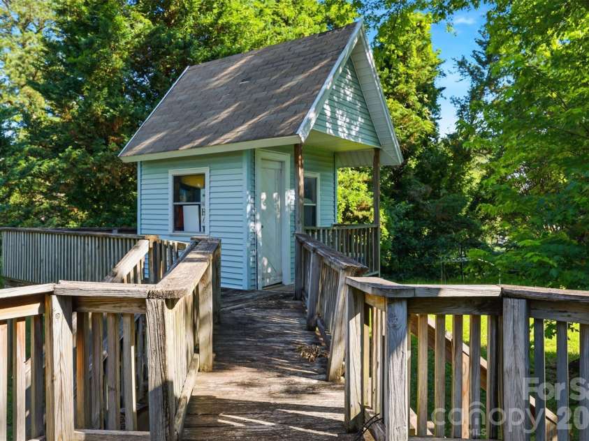 623 Ohio Avenue, Bessemer City, NC 28016.  MLS# CAR4398563, YatesRealty ID 33972. 