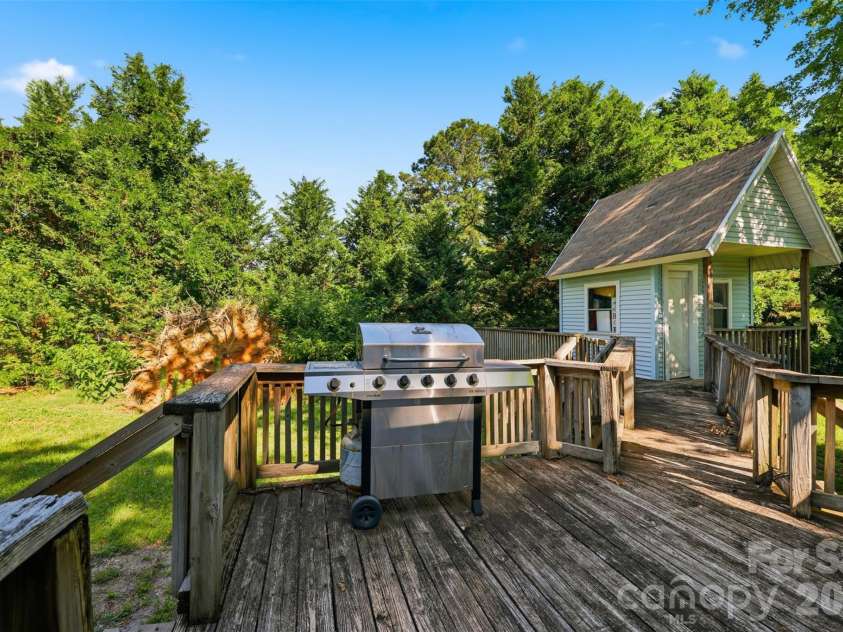 623 Ohio Avenue, Bessemer City, NC 28016.  MLS# CAR4398563, YatesRealty ID 33972. 