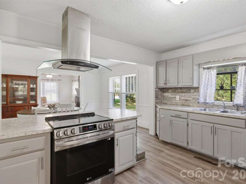 623 Ohio Avenue, Bessemer City, NC 28016.  MLS# CAR4398563, YatesRealty ID 33972. 