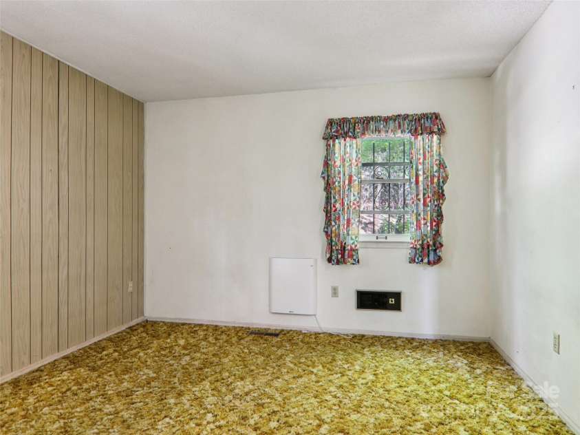 32 Old Little Mountain Road, Pisgah Forest, NC 28768.  MLS# CAR4293135, YatesRealty ID 33973. 