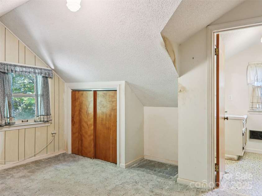 32 Old Little Mountain Road, Pisgah Forest, NC 28768.  MLS# CAR4293135, YatesRealty ID 33973. 