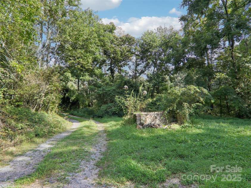 32 Old Little Mountain Road, Pisgah Forest, NC 28768.  MLS# CAR4293135, YatesRealty ID 33973. 