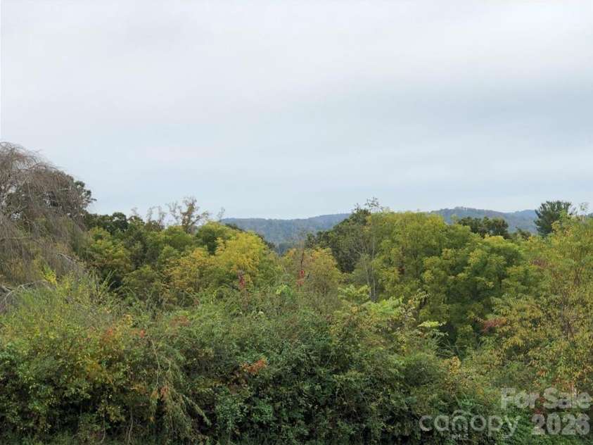 836 Burney Mountain Road, Fletcher, NC 28732.  MLS# CAR4398435, YatesRealty ID 33973. 