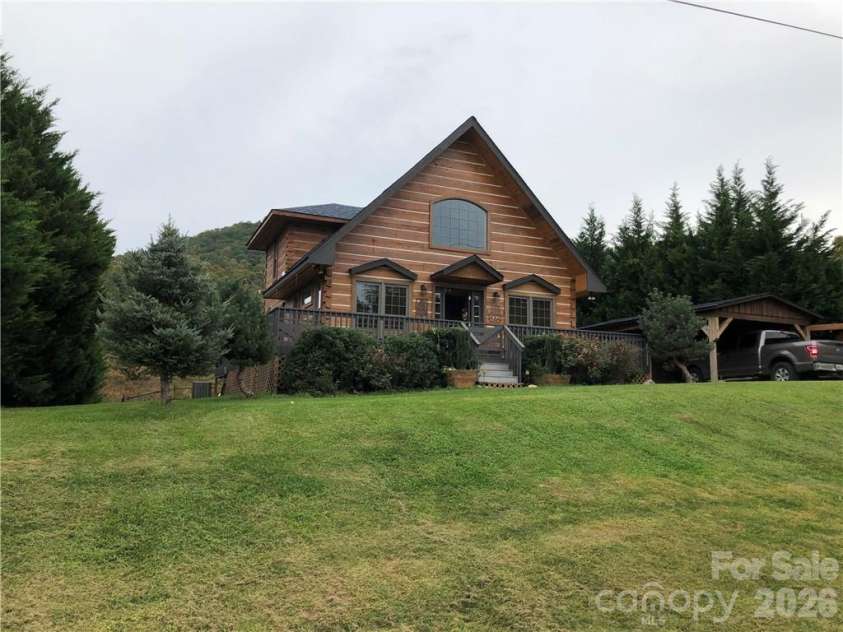 836 Burney Mountain Road, Fletcher, NC 28732.  MLS# CAR4398435, YatesRealty ID 33973. 