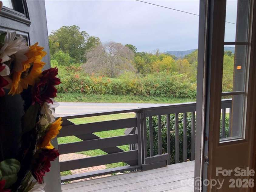 836 Burney Mountain Road, Fletcher, NC 28732.  MLS# CAR4398435, YatesRealty ID 33973. 