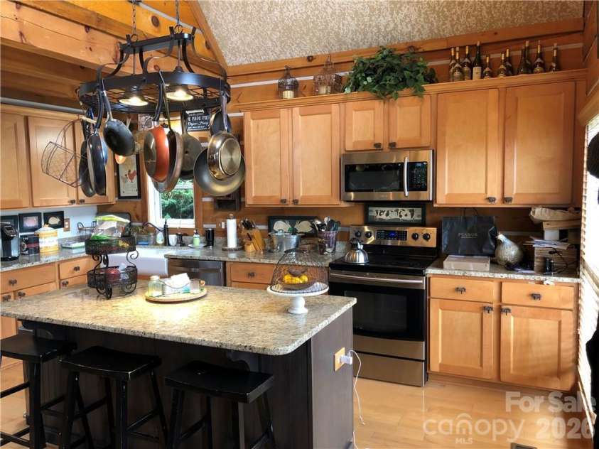 836 Burney Mountain Road, Fletcher, NC 28732.  MLS# CAR4398435, YatesRealty ID 33973. 