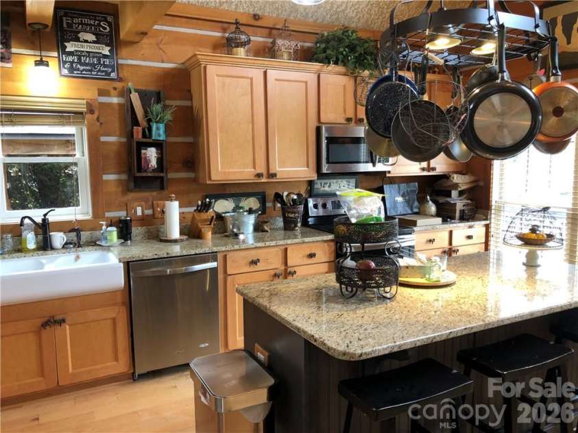 836 Burney Mountain Road, Fletcher, NC 28732.  MLS# CAR4398435, YatesRealty ID 33973. 