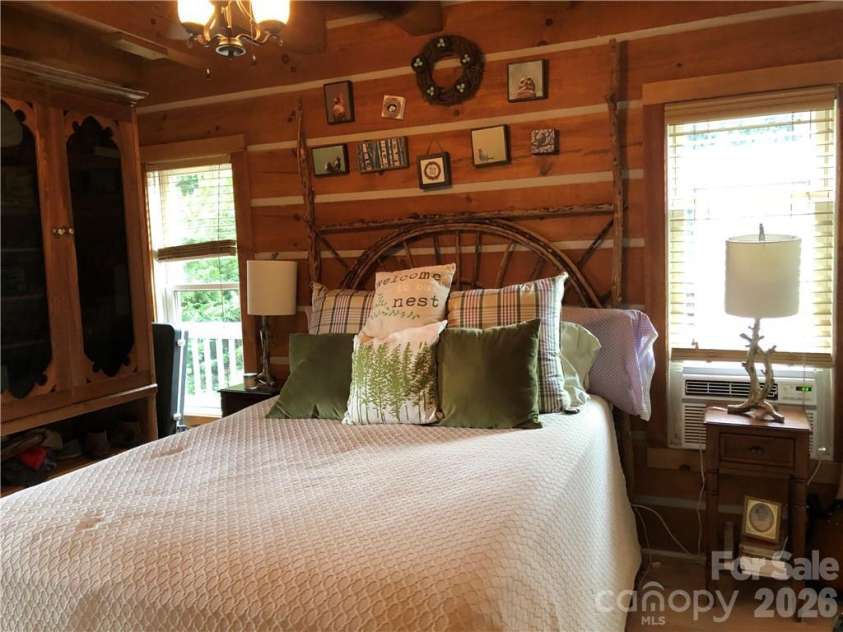 836 Burney Mountain Road, Fletcher, NC 28732.  MLS# CAR4398435, YatesRealty ID 33973. 