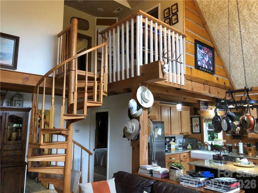 836 Burney Mountain Road, Fletcher, NC 28732.  MLS# CAR4398435, YatesRealty ID 33973. 