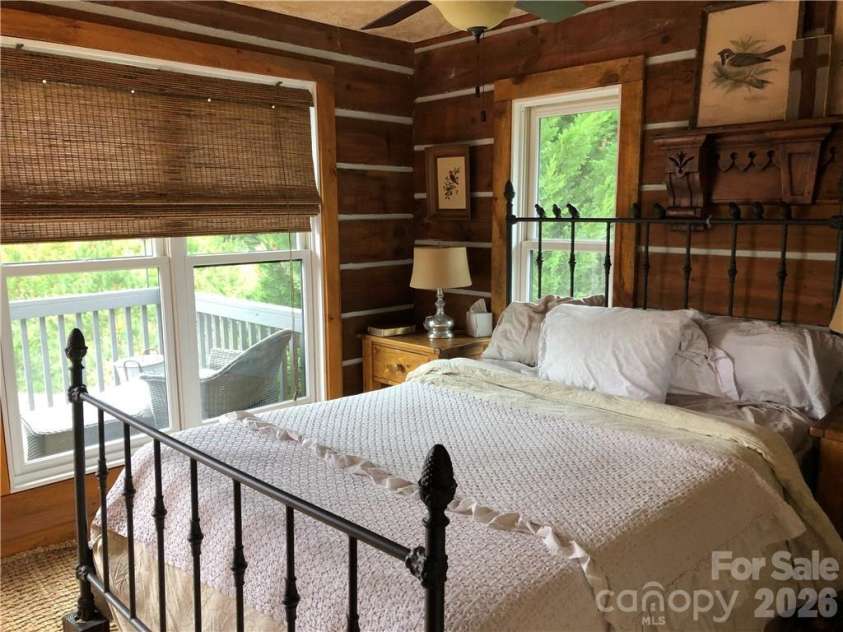 836 Burney Mountain Road, Fletcher, NC 28732.  MLS# CAR4398435, YatesRealty ID 33973. 