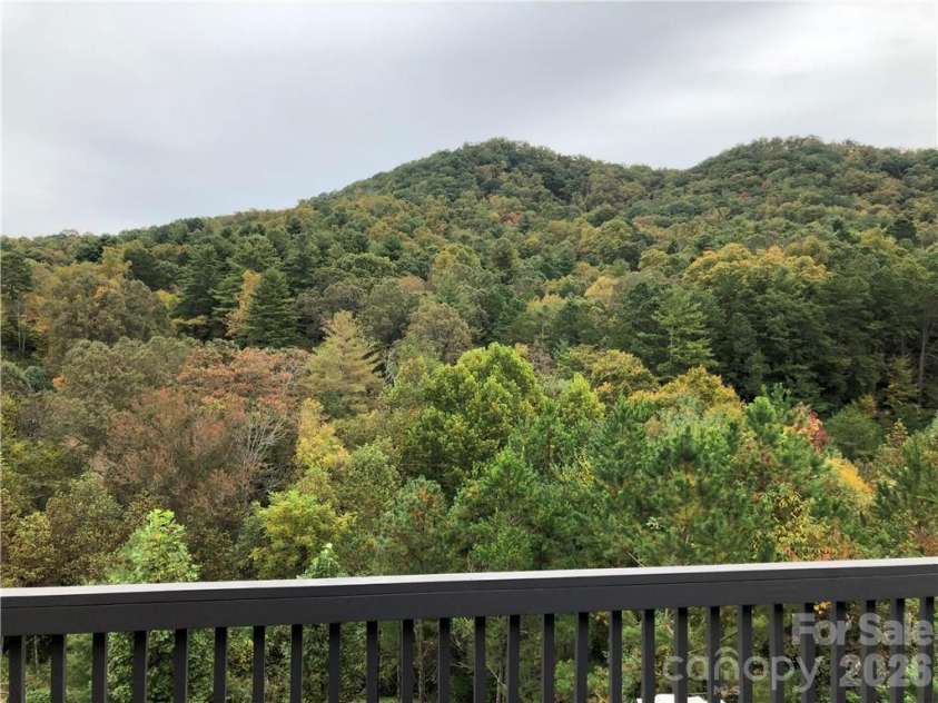836 Burney Mountain Road, Fletcher, NC 28732.  MLS# CAR4398435, YatesRealty ID 33973. 