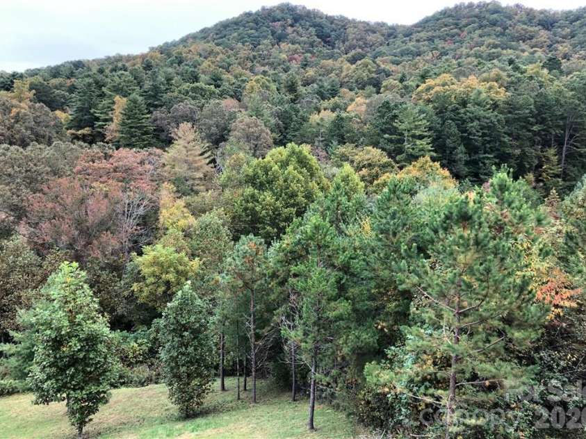 836 Burney Mountain Road, Fletcher, NC 28732.  MLS# CAR4398435, YatesRealty ID 33973. 