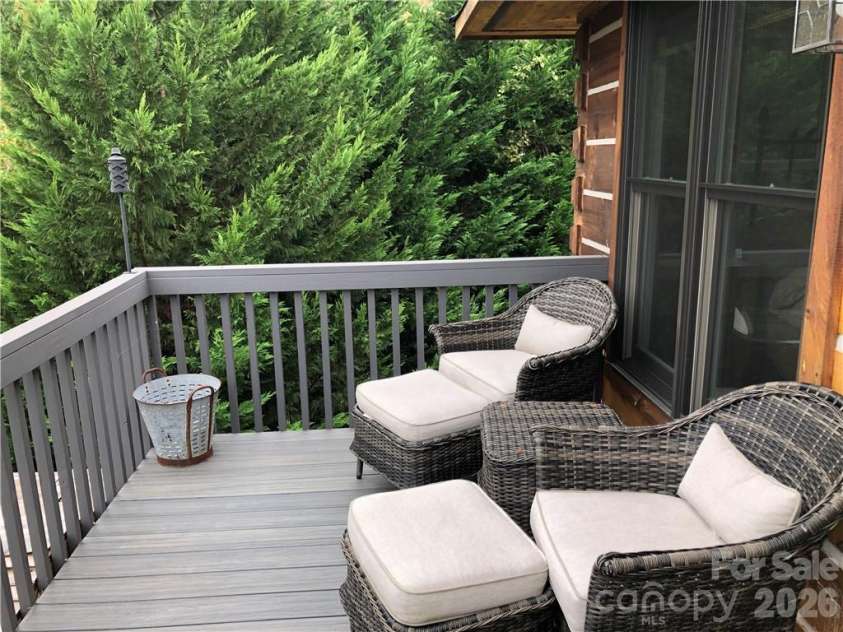 836 Burney Mountain Road, Fletcher, NC 28732.  MLS# CAR4398435, YatesRealty ID 33973. 