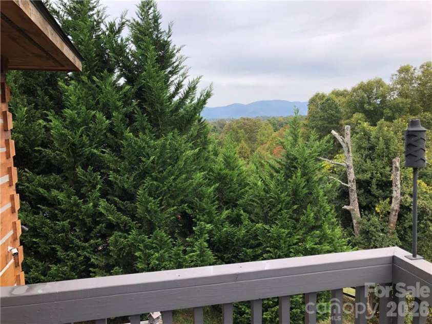 836 Burney Mountain Road, Fletcher, NC 28732.  MLS# CAR4398435, YatesRealty ID 33973. 