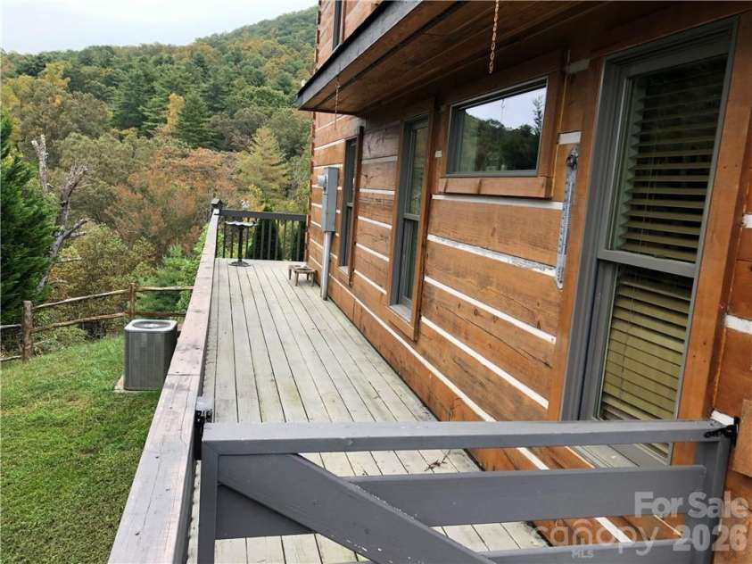 836 Burney Mountain Road, Fletcher, NC 28732.  MLS# CAR4398435, YatesRealty ID 33973. 