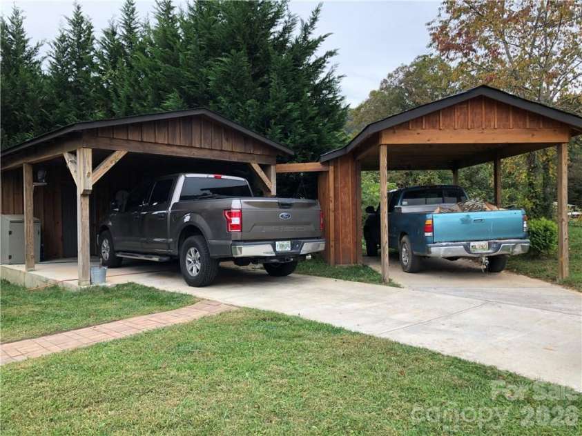 836 Burney Mountain Road, Fletcher, NC 28732.  MLS# CAR4398435, YatesRealty ID 33973. 