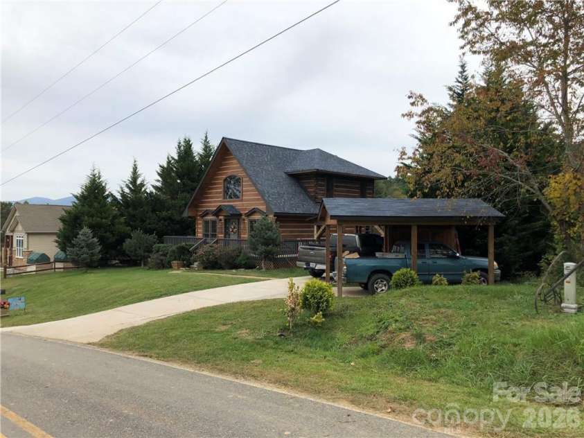 836 Burney Mountain Road, Fletcher, NC 28732.  MLS# CAR4398435, YatesRealty ID 33973. 