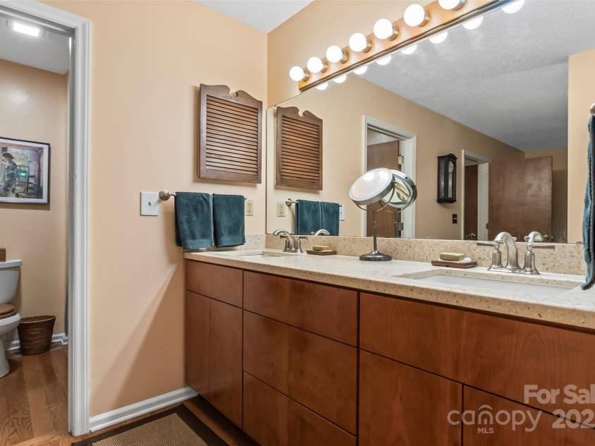 26B Cedarwood Trail, Asheville, NC 28803.  MLS# CAR4271410, YatesRealty ID 33974. 