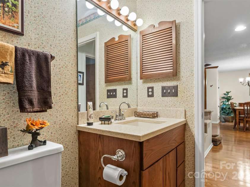 26B Cedarwood Trail, Asheville, NC 28803.  MLS# CAR4271410, YatesRealty ID 33974. 