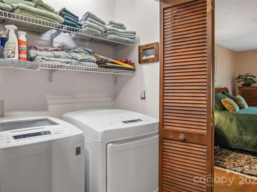 26B Cedarwood Trail, Asheville, NC 28803.  MLS# CAR4271410, YatesRealty ID 33974. 