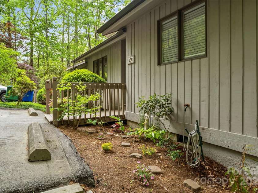 26B Cedarwood Trail, Asheville, NC 28803.  MLS# CAR4271410, YatesRealty ID 33974. 