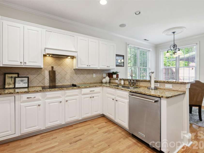 3128 Ethereal Lane, Charlotte, NC 28226.  MLS# CAR4398508, YatesRealty ID 33974. 