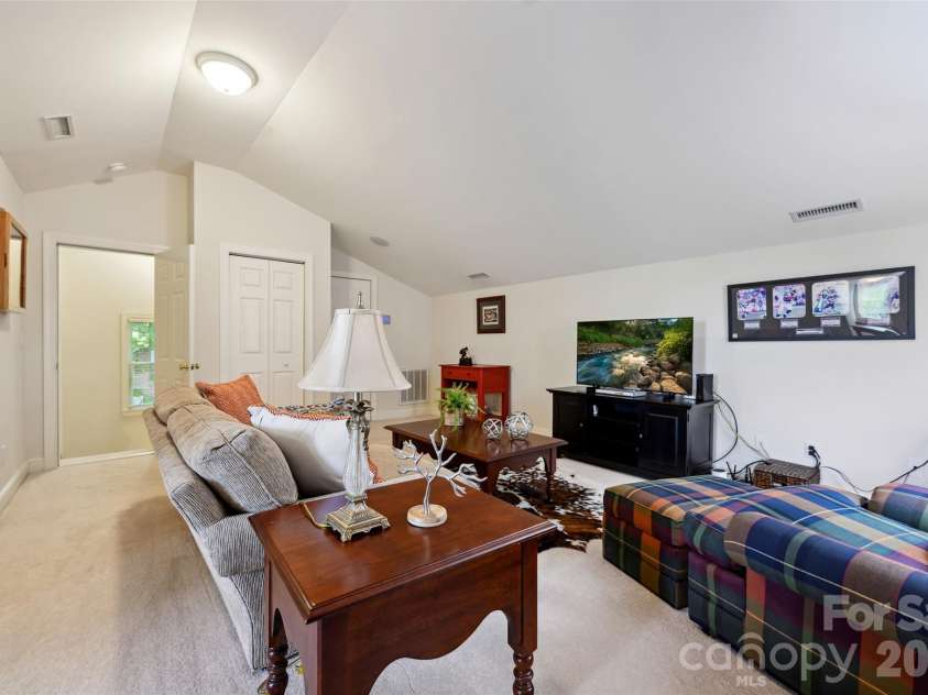 3128 Ethereal Lane, Charlotte, NC 28226.  MLS# CAR4398508, YatesRealty ID 33974. 