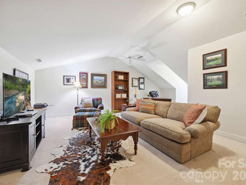 3128 Ethereal Lane, Charlotte, NC 28226.  MLS# CAR4398508, YatesRealty ID 33974. 