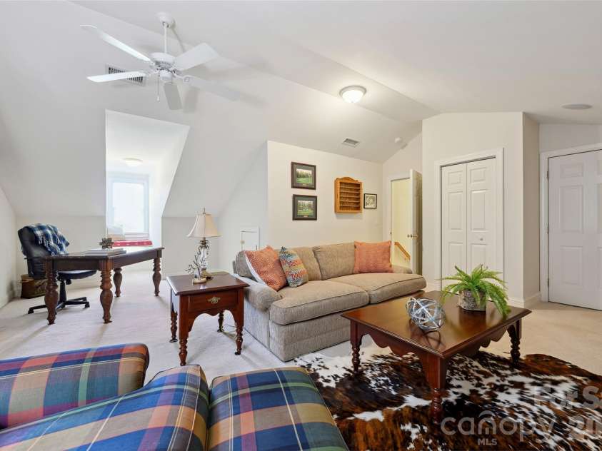 3128 Ethereal Lane, Charlotte, NC 28226.  MLS# CAR4398508, YatesRealty ID 33974. 