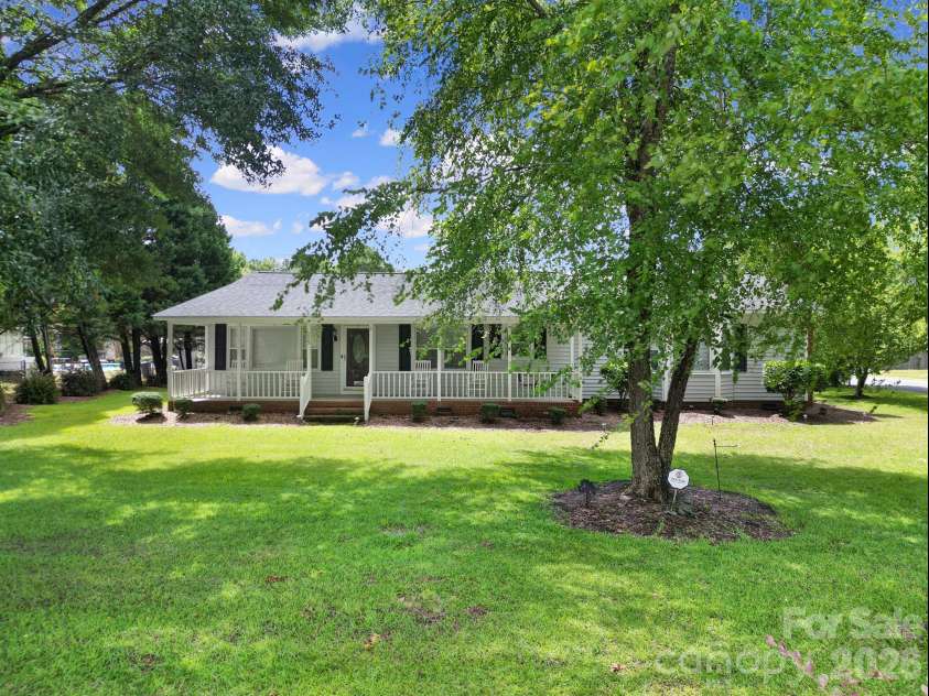 215 Stevens Street, Kershaw, SC 29067.  MLS# CAR4392816, YatesRealty ID 33975. 