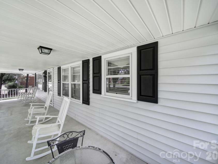 215 Stevens Street, Kershaw, SC 29067.  MLS# CAR4392816, YatesRealty ID 33975. 